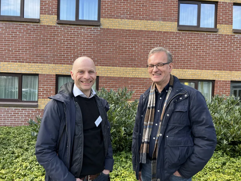 Default image description